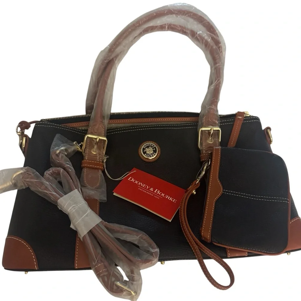 Dooney & Bourke Vintage NWT Black and Brown Women's Bag and Wristlet